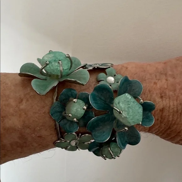 Sea blue & green matching necklace and bracelet set. - Picture 3 of 10